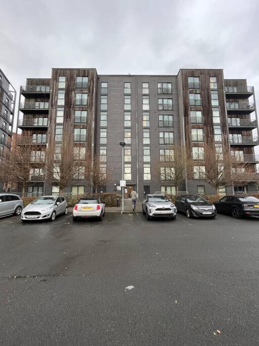 Etihad Fc 2Br Apartment With Water View Manchester Esterno foto