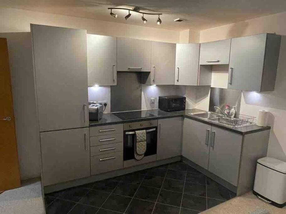 Etihad Fc 2Br Apartment With Water View Manchester Esterno foto