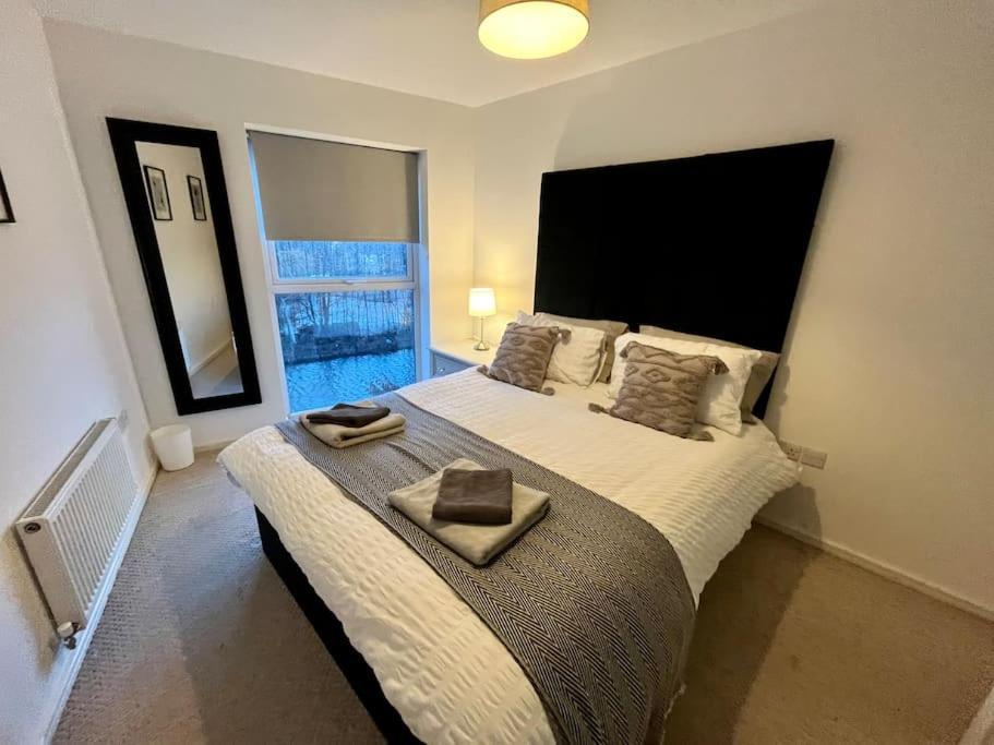 Etihad Fc 2Br Apartment With Water View Manchester Esterno foto