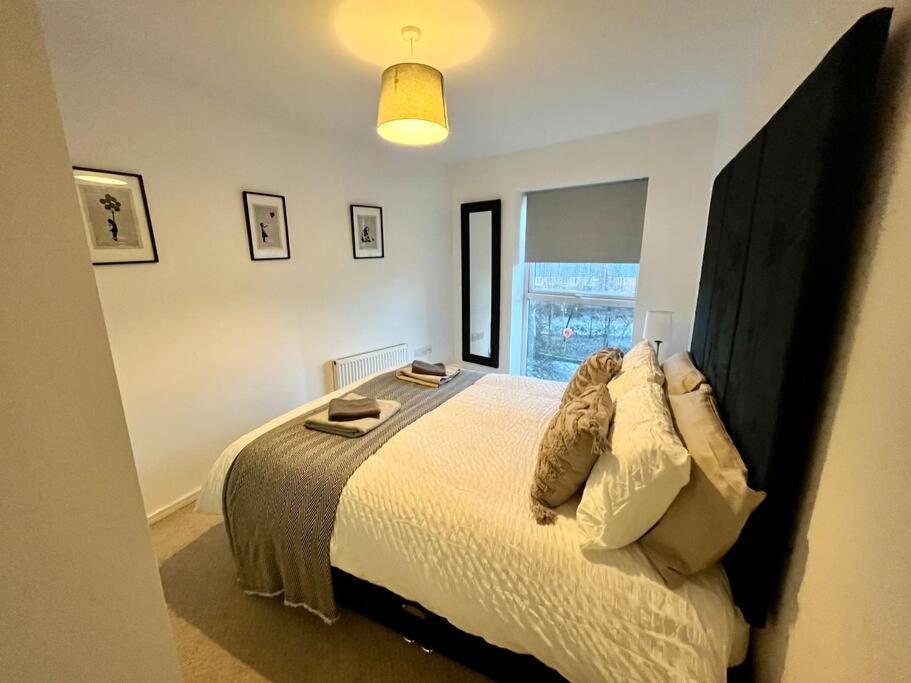 Etihad Fc 2Br Apartment With Water View Manchester Esterno foto